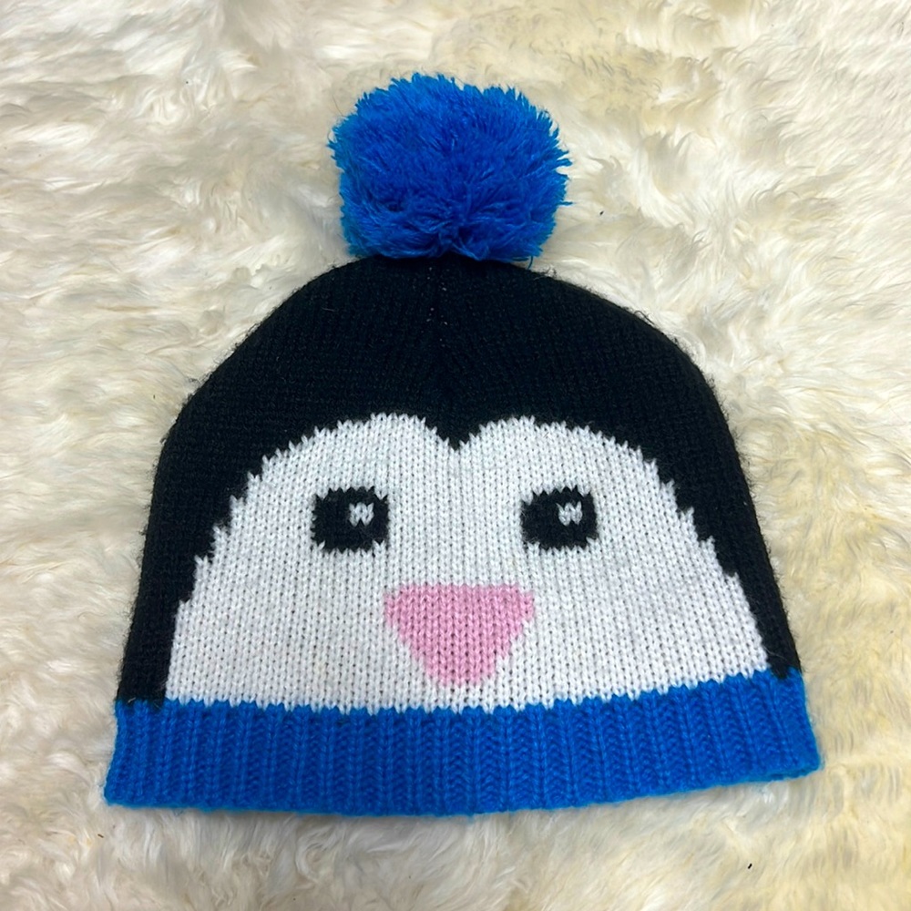 Like new - Penguin Pompom Kids Beanie